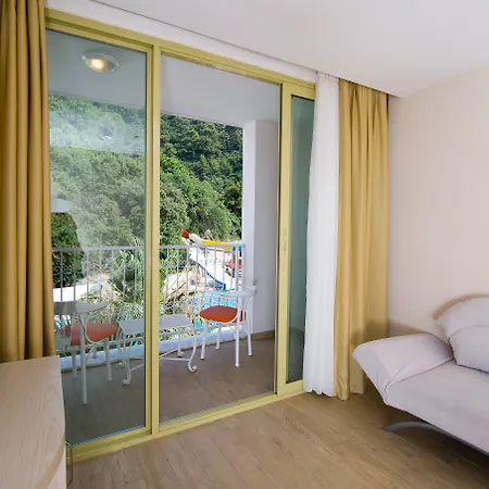 Отель Mirage World