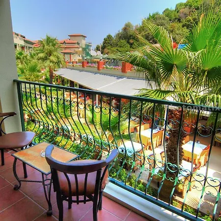 Mirage World Hotel İçmeler